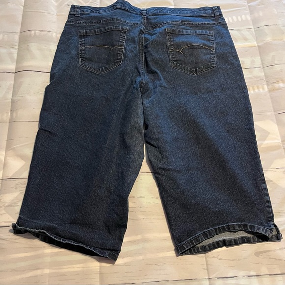 Faded Glory Long Length Jean Shorts, Size 24 W - Picture 6 of 8